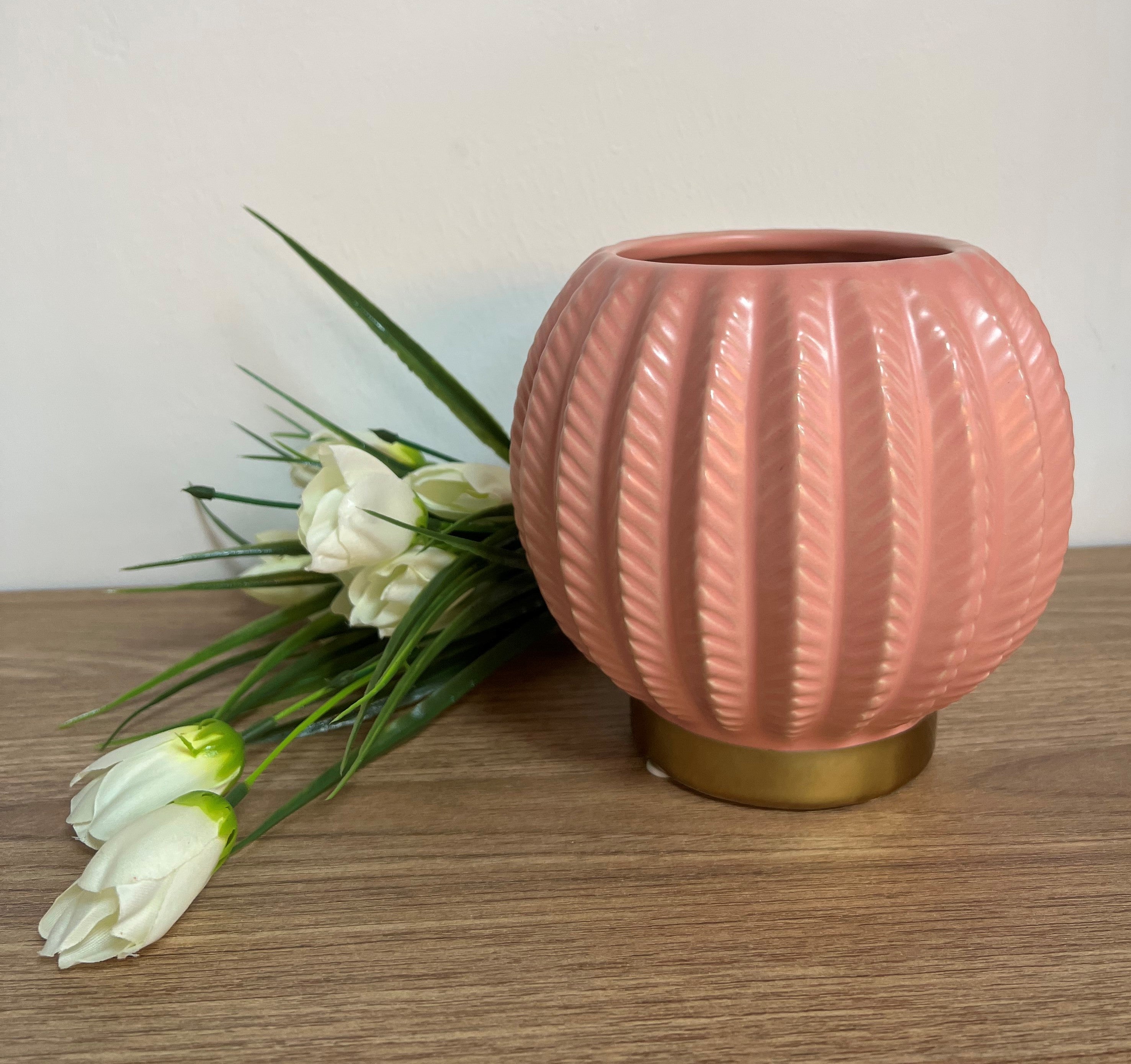 MACETERO DORADO CON ROSADO